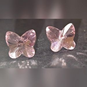 Swarovski Crystal pink earrings 🦋 🦋 NWT
